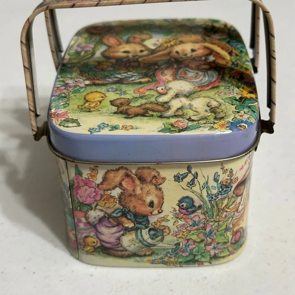 Giftco Vintage Bunny Rabbit Picnic Basket Metal Tin Easter Floral Seasonal Decor